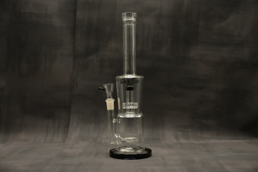 Black Leaf Bong mit Trommelperko und Inline Slit
